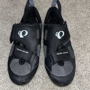 Indoor/outdoor cycling shoes